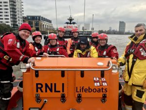 Training with the fire brigade (16/11/2019) @TowerRNLI on Twitter 