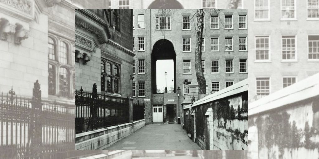 Essex Street, showing Watergate from embankment (1953) London Metropolitan Archives